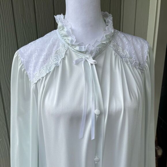 Vintage Miss Elaine Pale Blue Lace Robe Nightgown Sz M Cottagecore USA Made - Picture 7 of 10